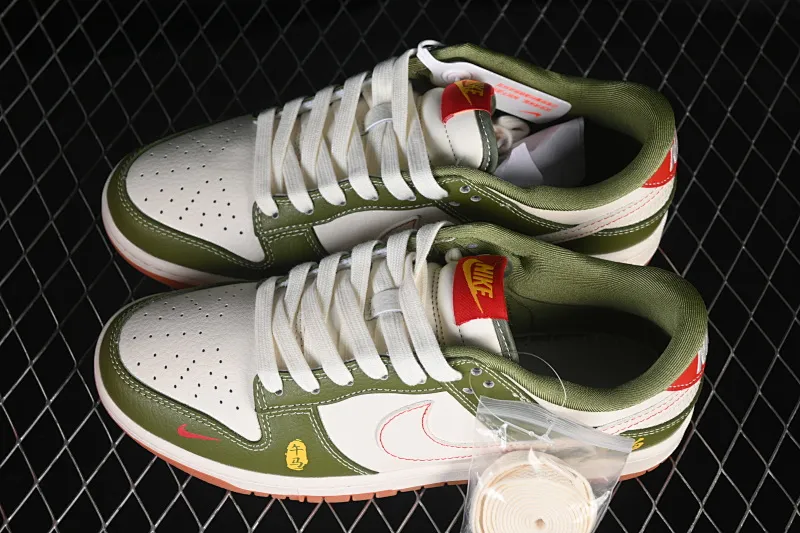 All categories Nk SB Dunk Series Nk SB Dunk Low High-end customized low-top sneakers Nike SB Dunk Low Limited to the Year of the Horse High-end customized low-top casual skateboard shoes QW5288-103